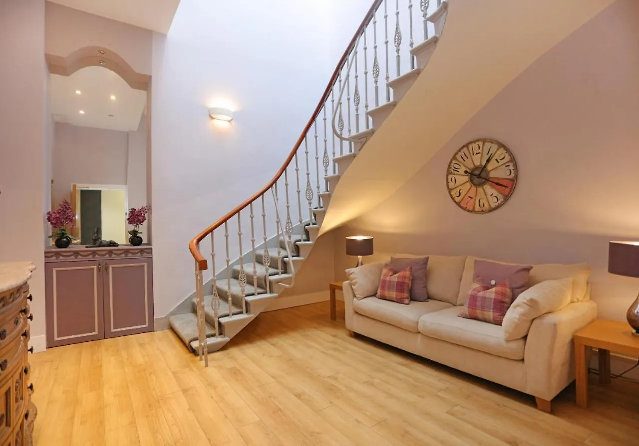 The Shandwick Place Residence No 2 Edinburgh 0*,